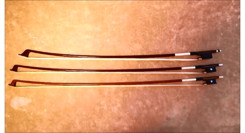 全国どこでも送料無料 HARO 1 4-4 4バイオリン弓のグリップ パートナー バイオリン保持 バイオリン弓の姿勢補正装置 付属品 初心者用指導補助 青色