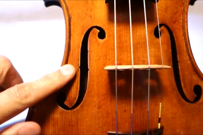 ハンガリー製モダンバイオリンのf字孔