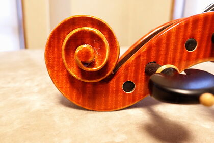 Guarneri del Gesu Model ヴァイオリン のスクロール（渦巻き）